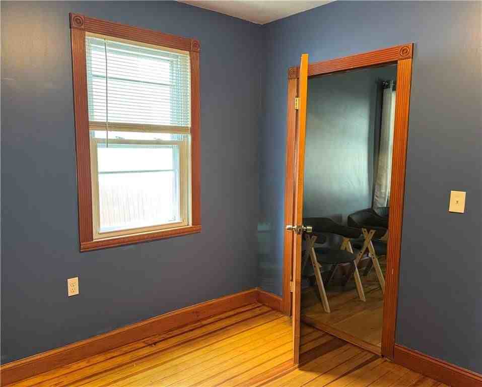 177 S Bend St - Photo 3 of 7