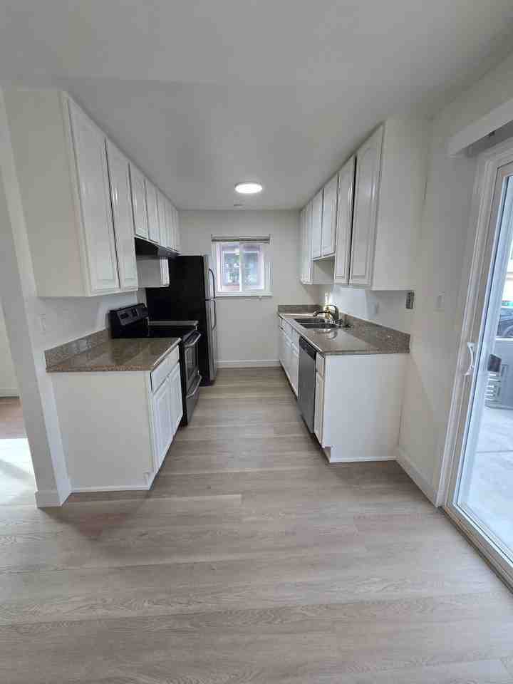 910 Academy Ave - Photo 6 of 18