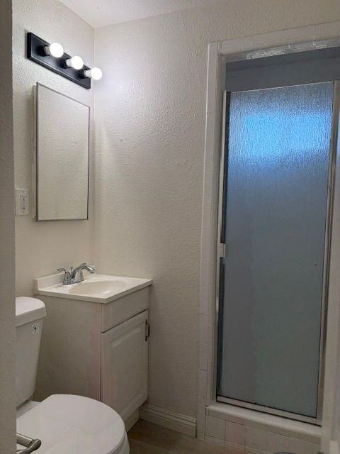 1782 Bainbridge St - Photo 6 of 7