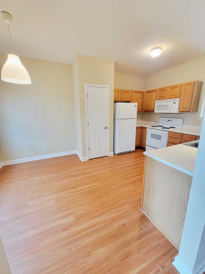 8327 Glenwood Springs Ct - Photo 5 of 47