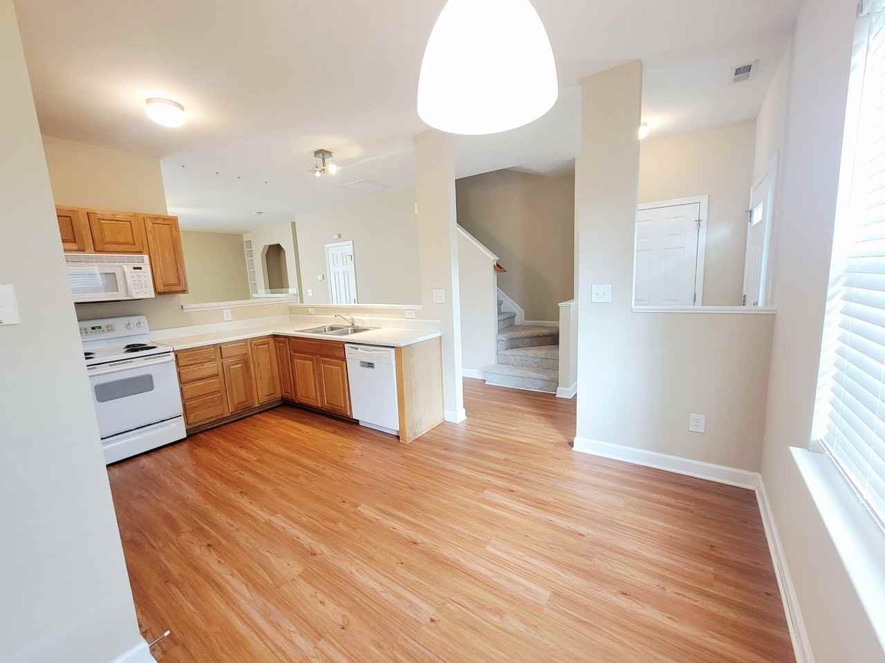 8327 Glenwood Springs Ct - Photo 7 of 47