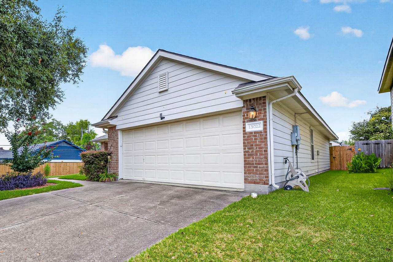 13022 Cherton Ct - Photo 3 of 13