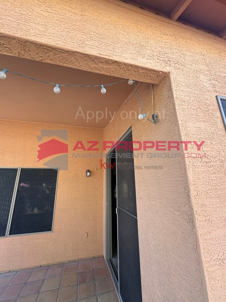 15745 W Latham St - Photo 5 of 23