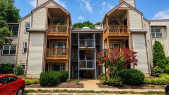 6904 Victoria Dr #L - Photo 1 of 1