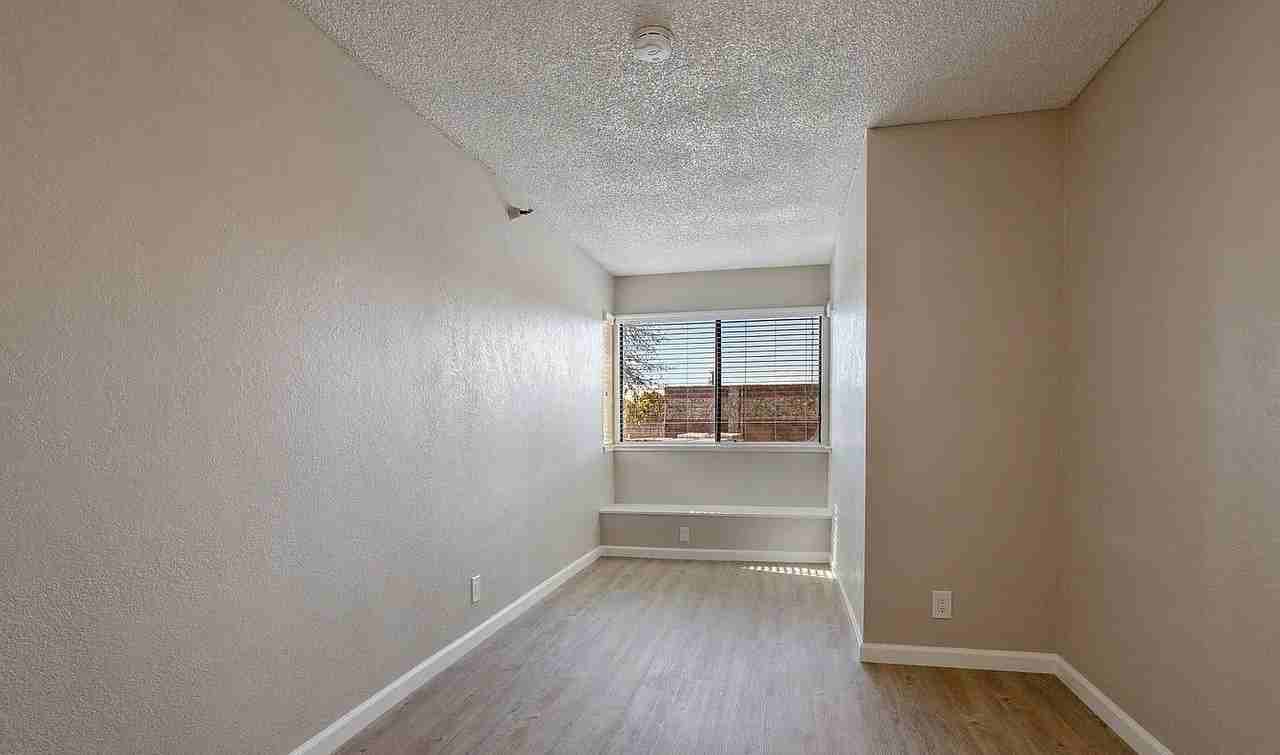 240 N Bayshore Blvd #101 - Photo 3 of 9