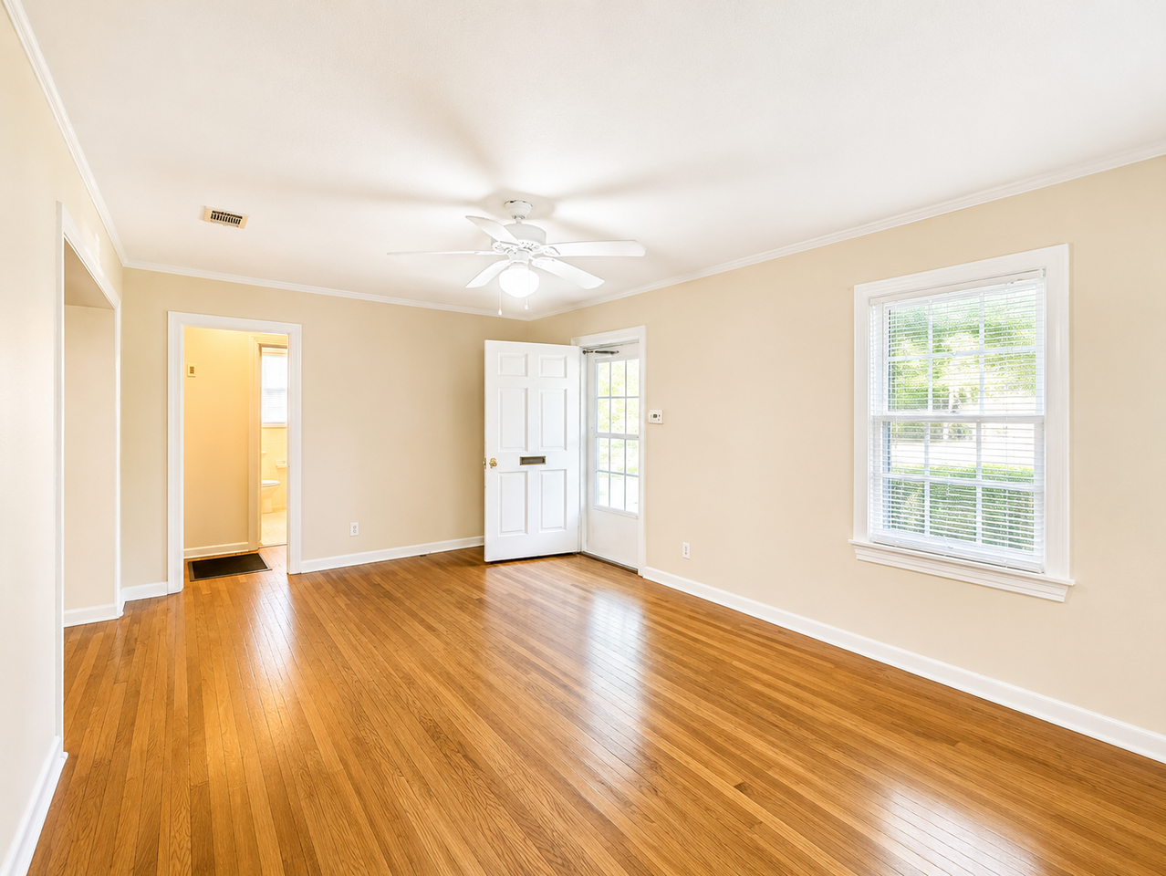 416 N 19th Ave - Photo 6 of 14