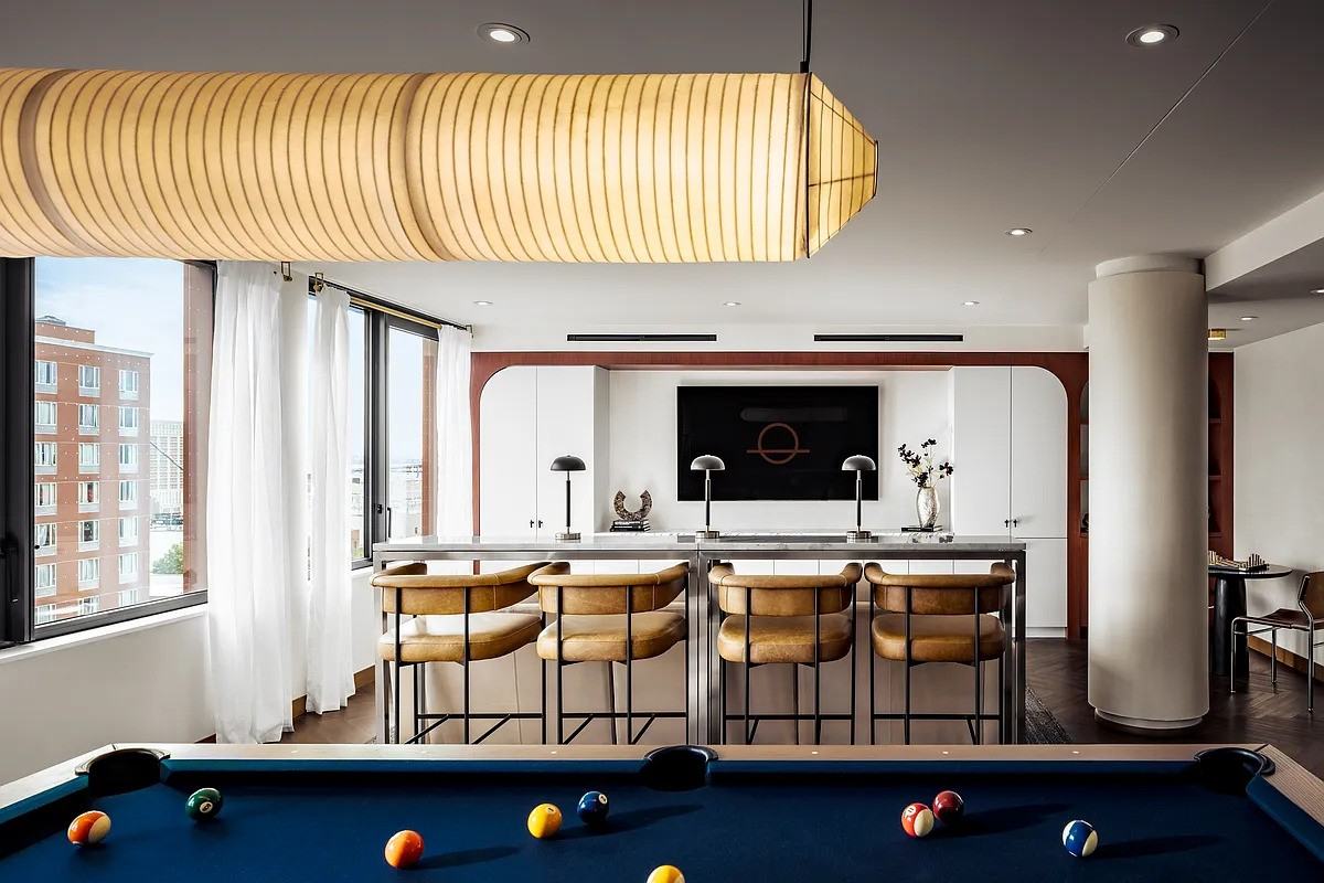 201 25th St - Photo 2 of 20