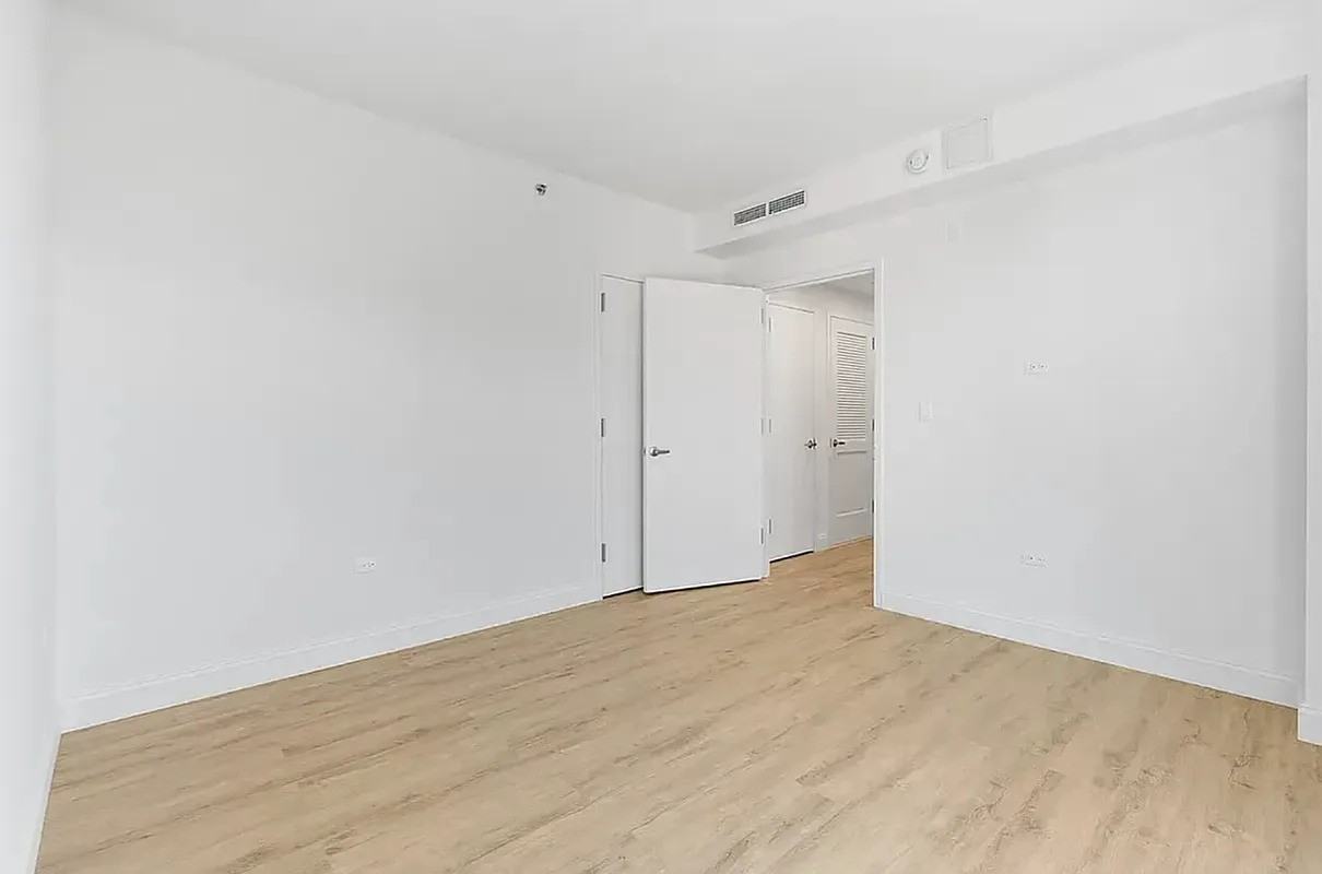 300 W 136th St - Photo 5 of 18