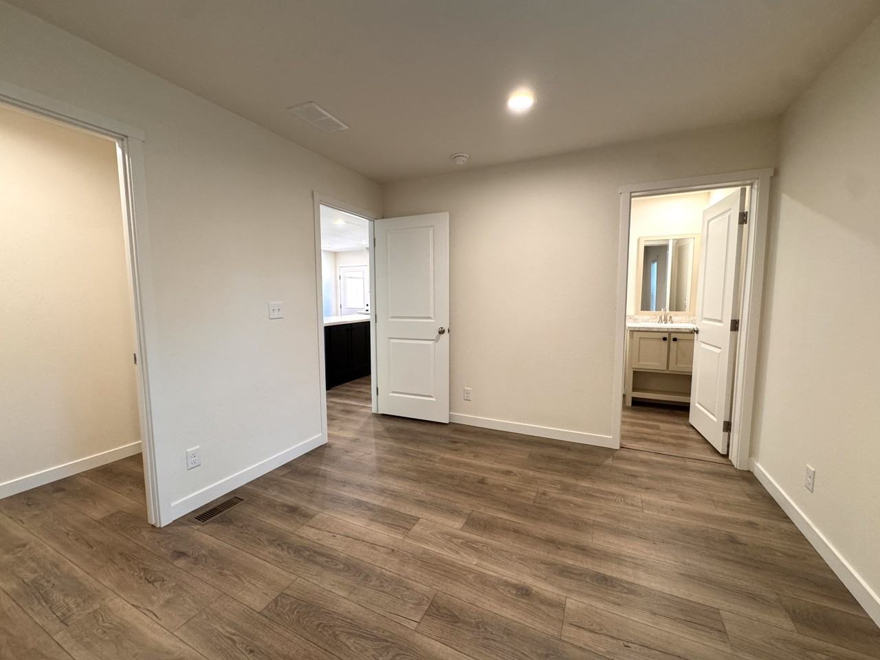 321 E Panorama Dr - Photo 6 of 15