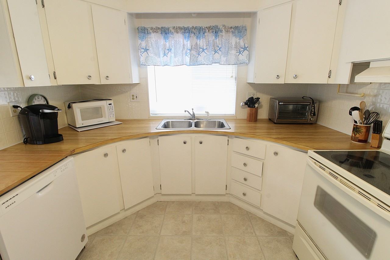 607 Cervina Dr N - Photo 5 of 31