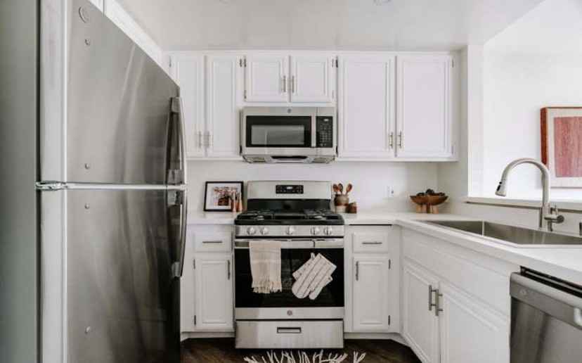 3007 Charwood Ct - Photo 3 of 13