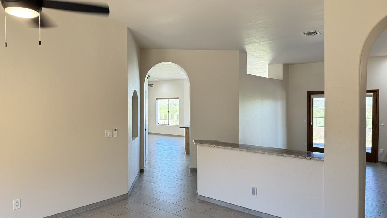 4440 W Mountain Side Dr - Photo 6 of 50