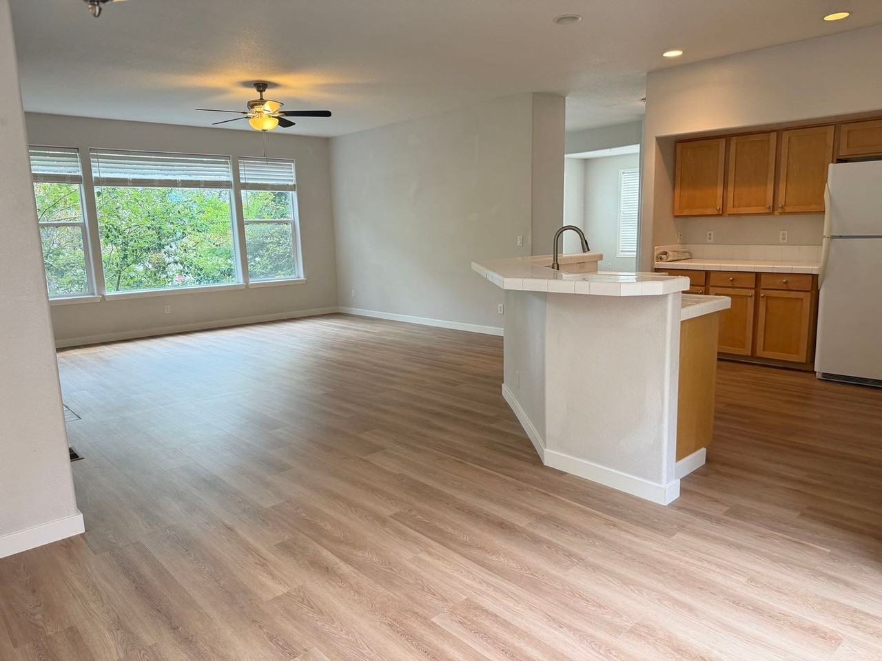 184 Sw 105th Ter - Photo 4 of 29
