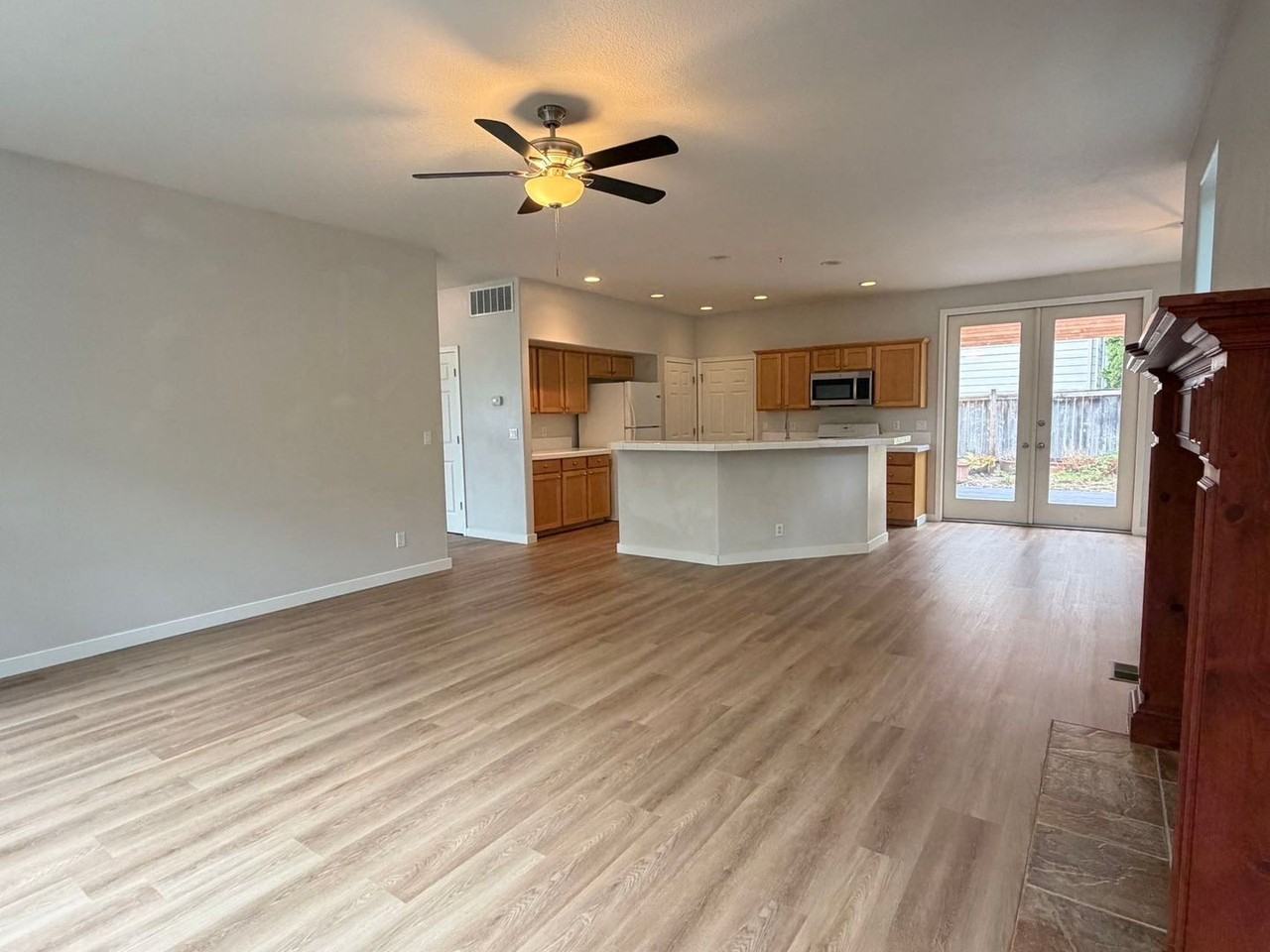 184 Sw 105th Ter - Photo 7 of 29