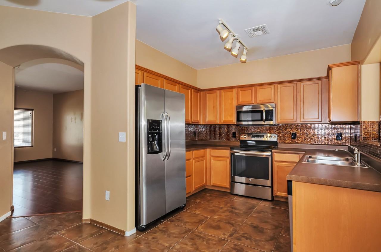 60903 E Silky Mane Dr - Photo 2 of 30