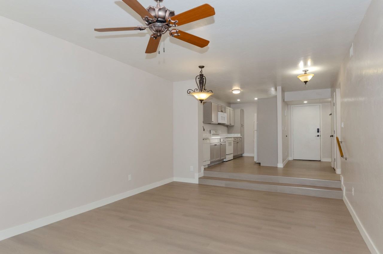 5675 N Camino Esplendora #1105 - Photo 5 of 17