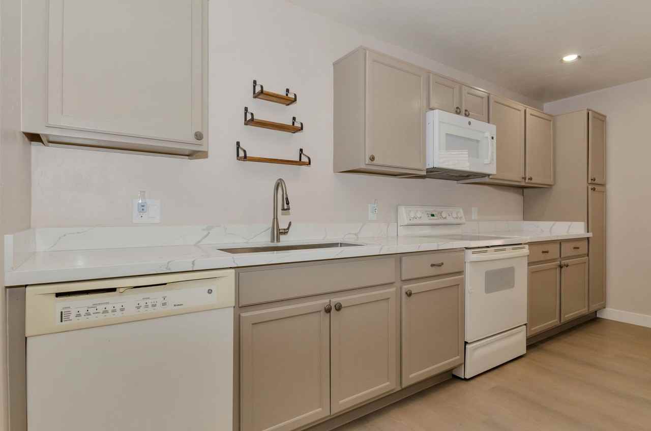 5675 N Camino Esplendora #1105 - Photo 7 of 17