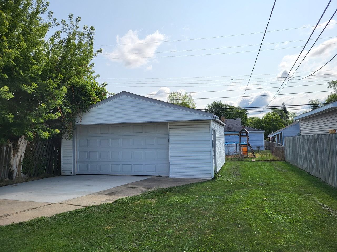 14727 Mulberry St - Photo 3 of 14