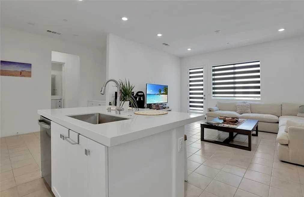 145 Sash - Photo 4 of 12