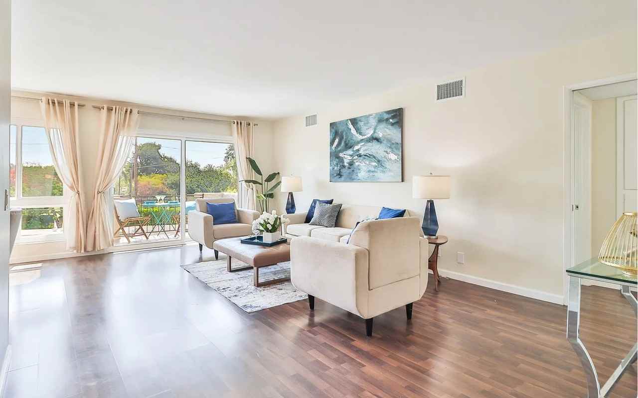 702 Park Ave #304 - Photo 2 of 8