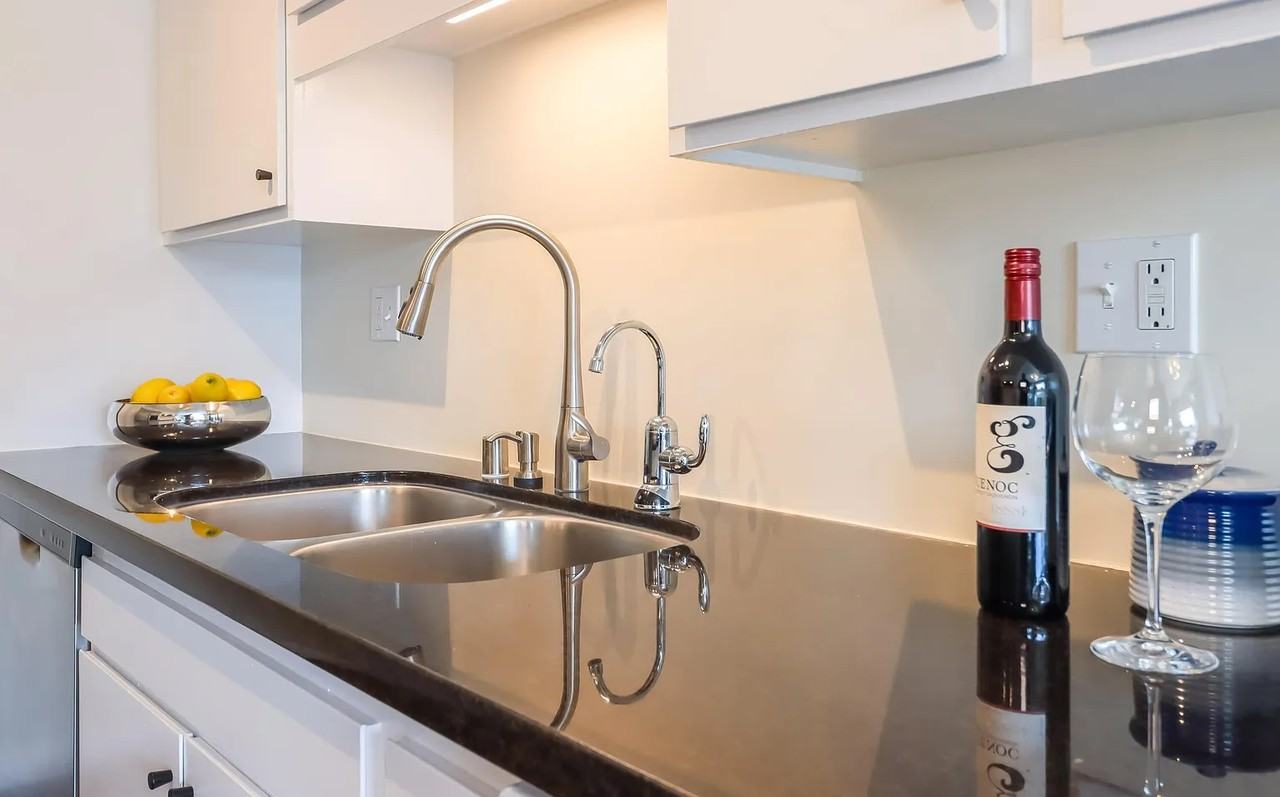 702 Park Ave #304 - Photo 6 of 8