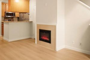featured image of 385 Mandarin Dr #11