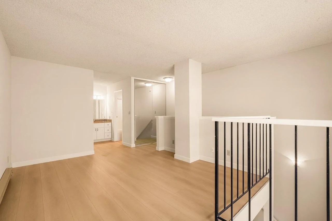 385 Mandarin Dr #11 - Photo 6 of 8