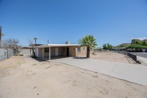featured image of 2130 W Cortez St