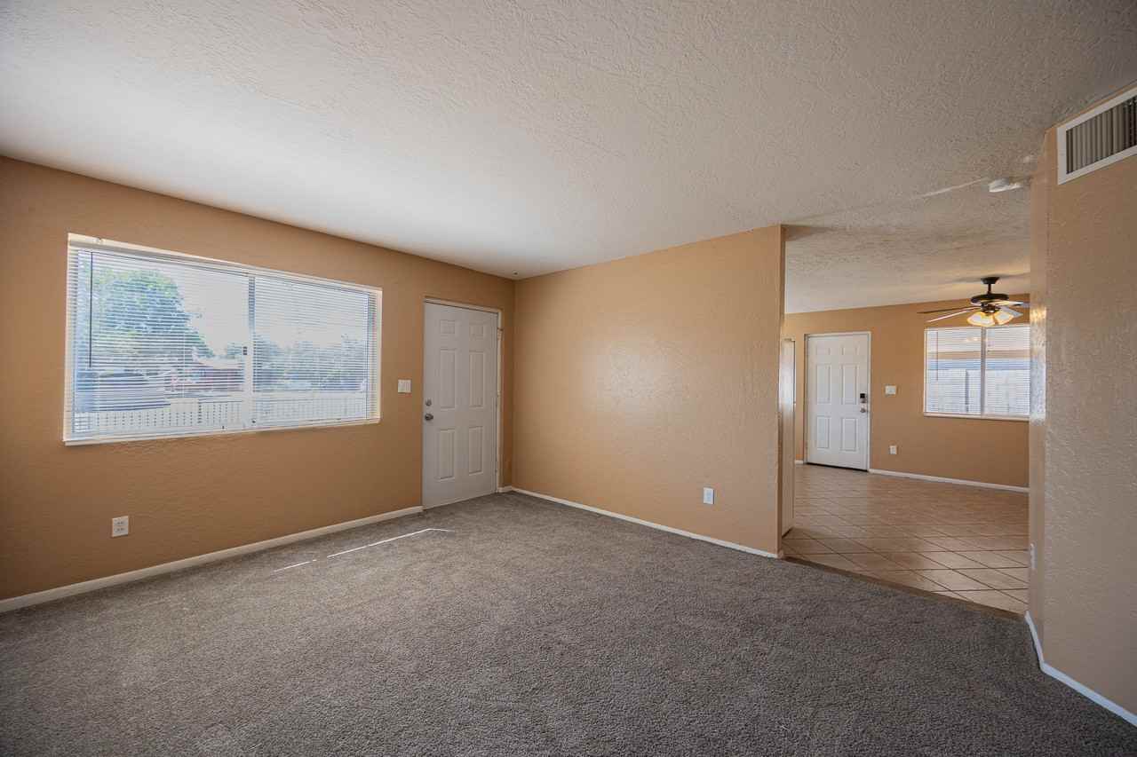 2130 W Cortez St - Photo 7 of 24
