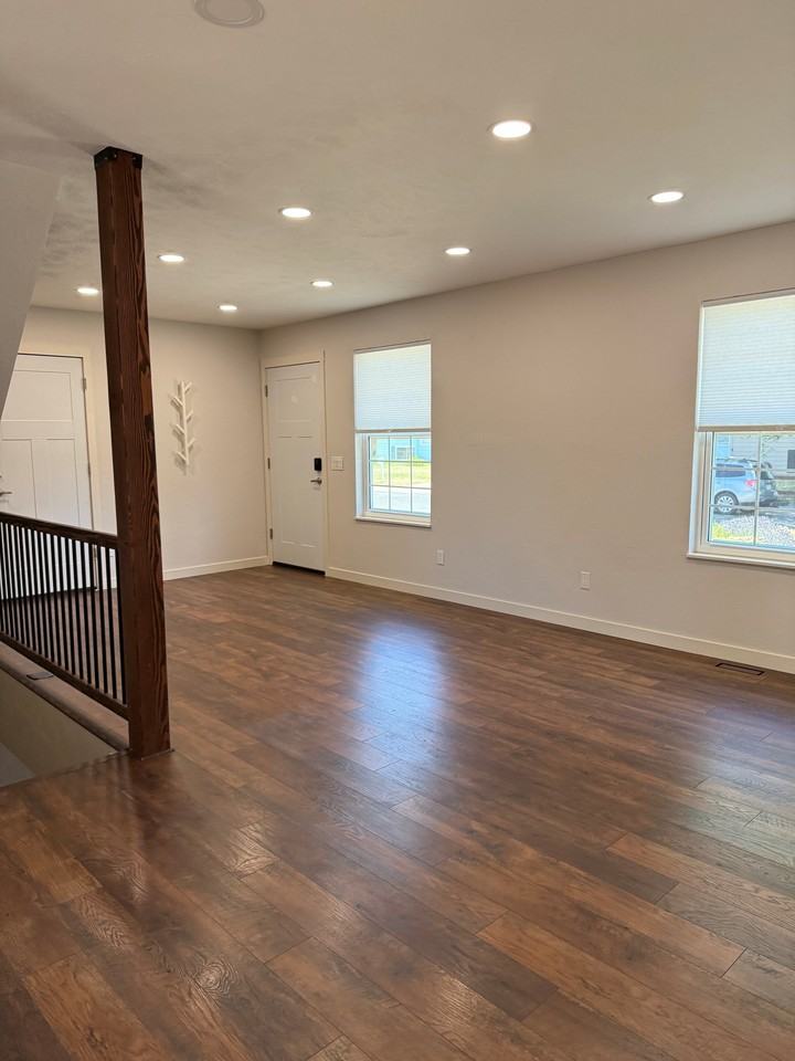 10501 Kline Way - Photo 2 of 16