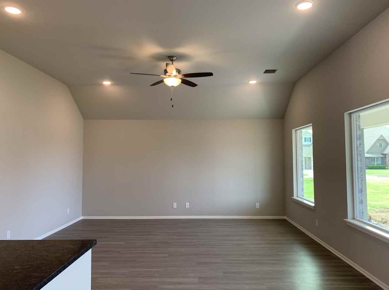 13322 S 19th Ct - Photo 6 of 12