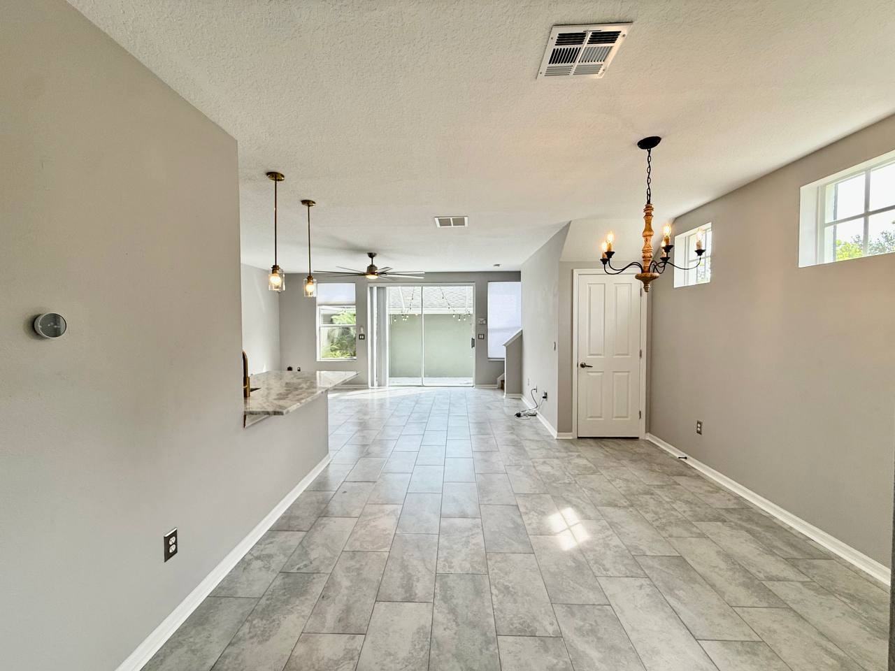 10653 Marsha Dr - Photo 7 of 50
