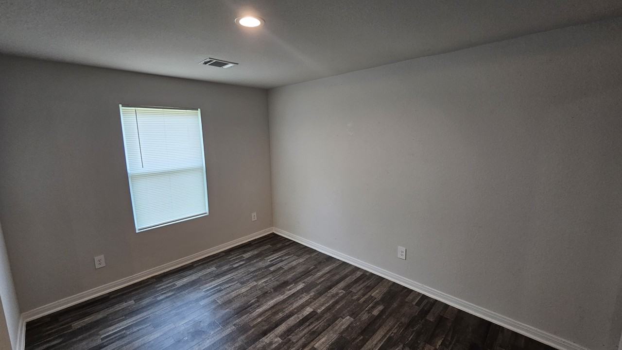 14210 Green Wing Cir - Photo 6 of 17