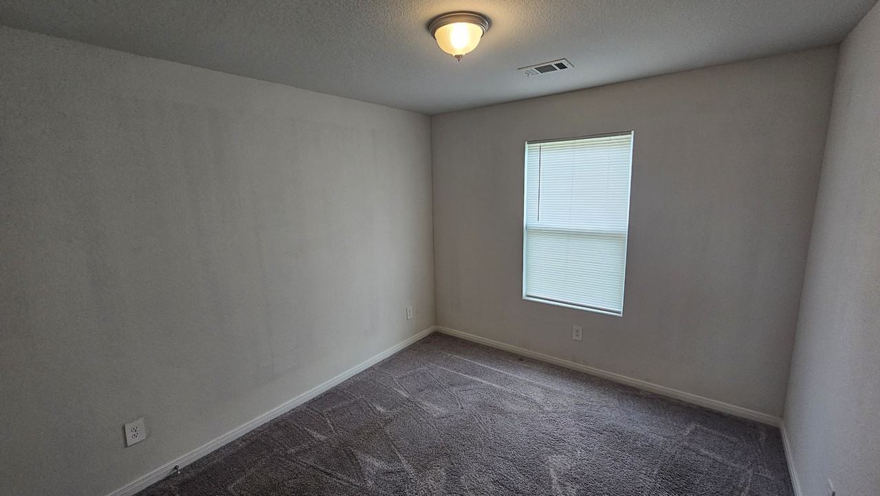 14210 Green Wing Cir - Photo 7 of 17