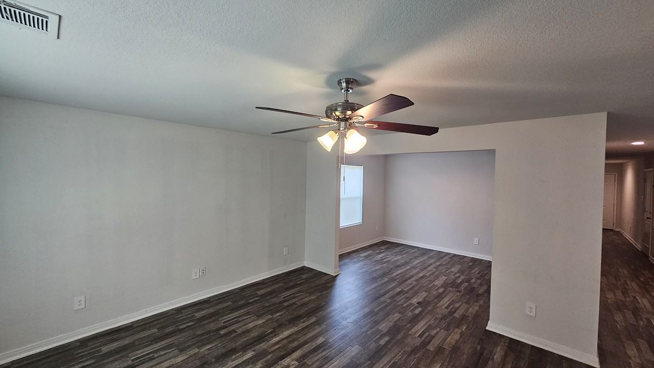 14210 Green Wing Cir - Photo 3 of 17