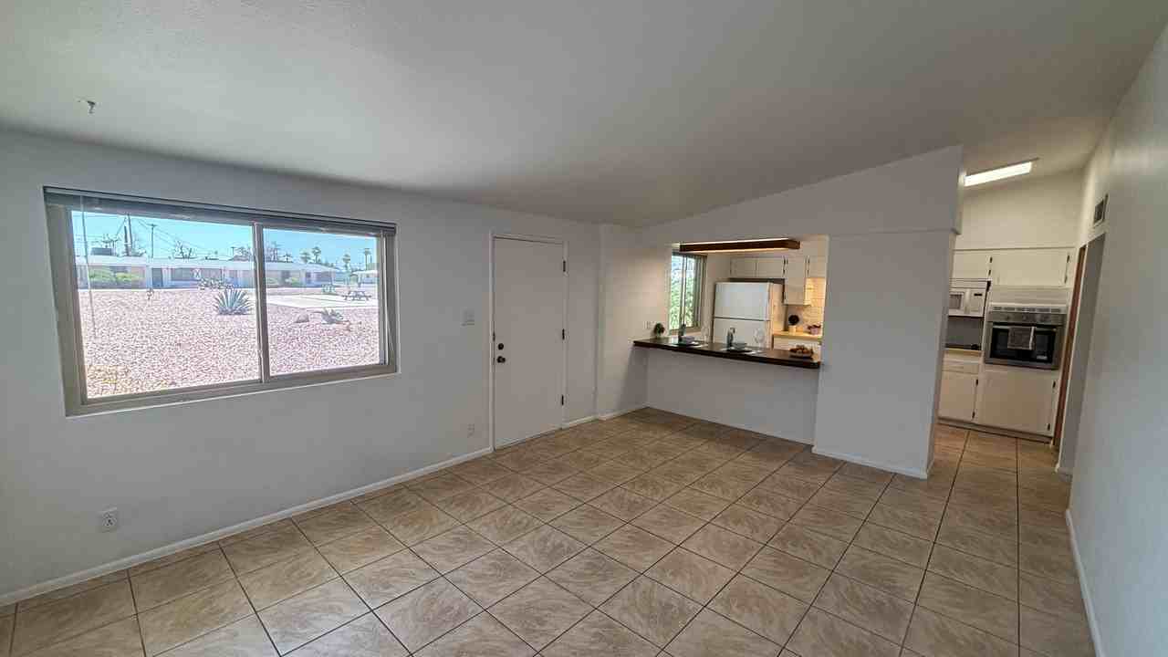 10370 W Oakmont Dr - Photo 4 of 16