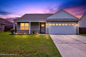 featured image of 13260 Willow Oak Cir