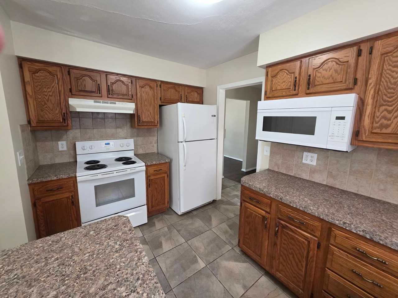 1531 Eaton Dr - Photo 6 of 30