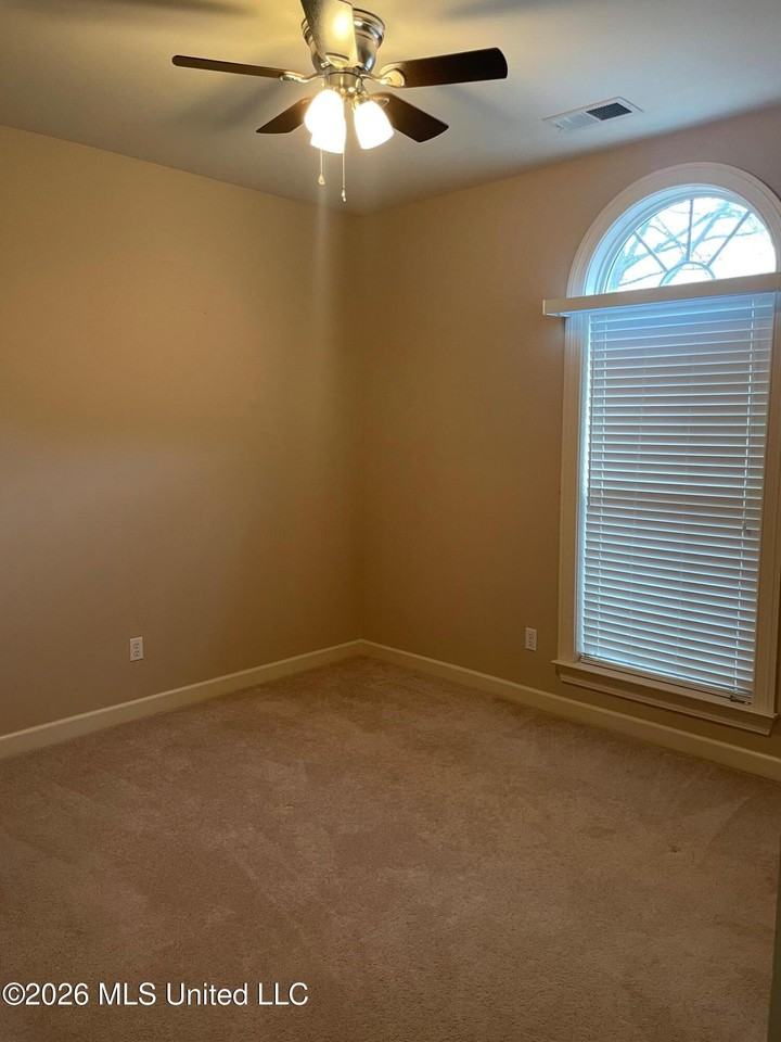 2895 Liverpool Ln - Photo 2 of 19