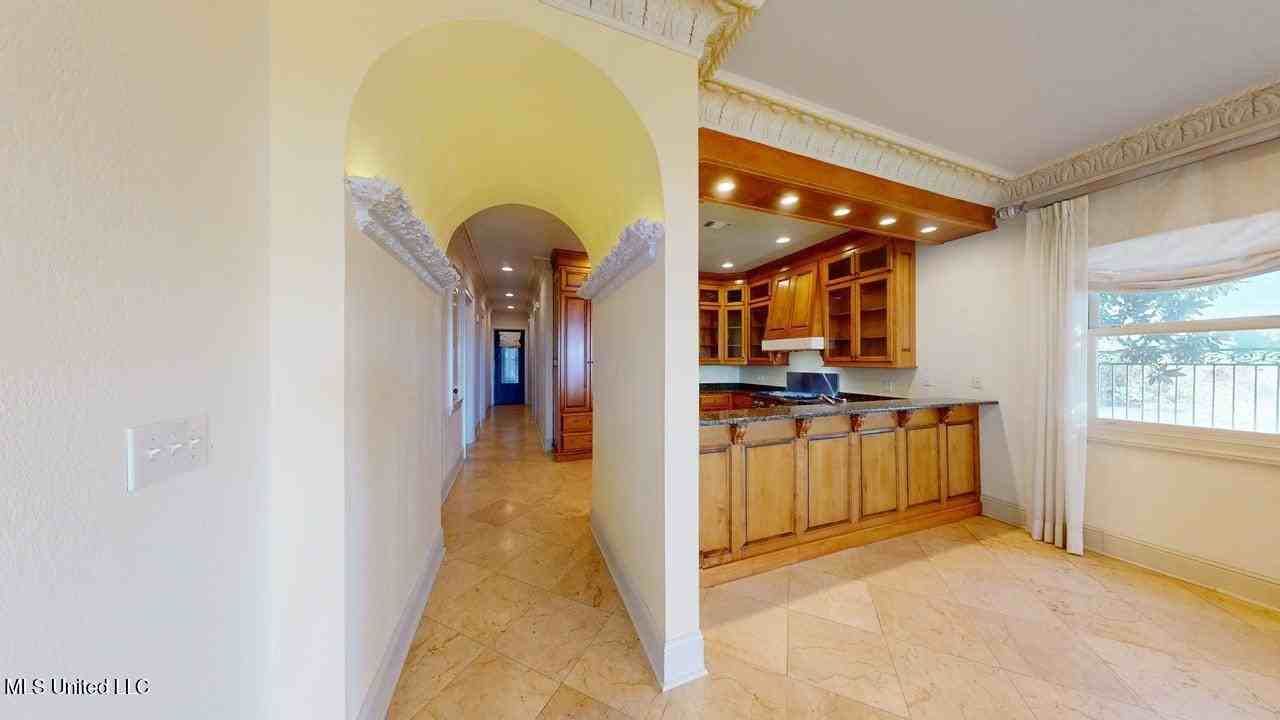4640 W Beach Blvd - Photo 6 of 32