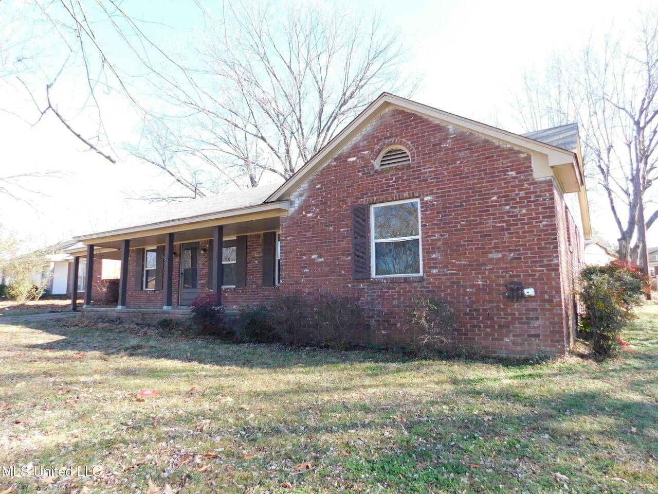 8550 Darlington Cv - Photo 4 of 33