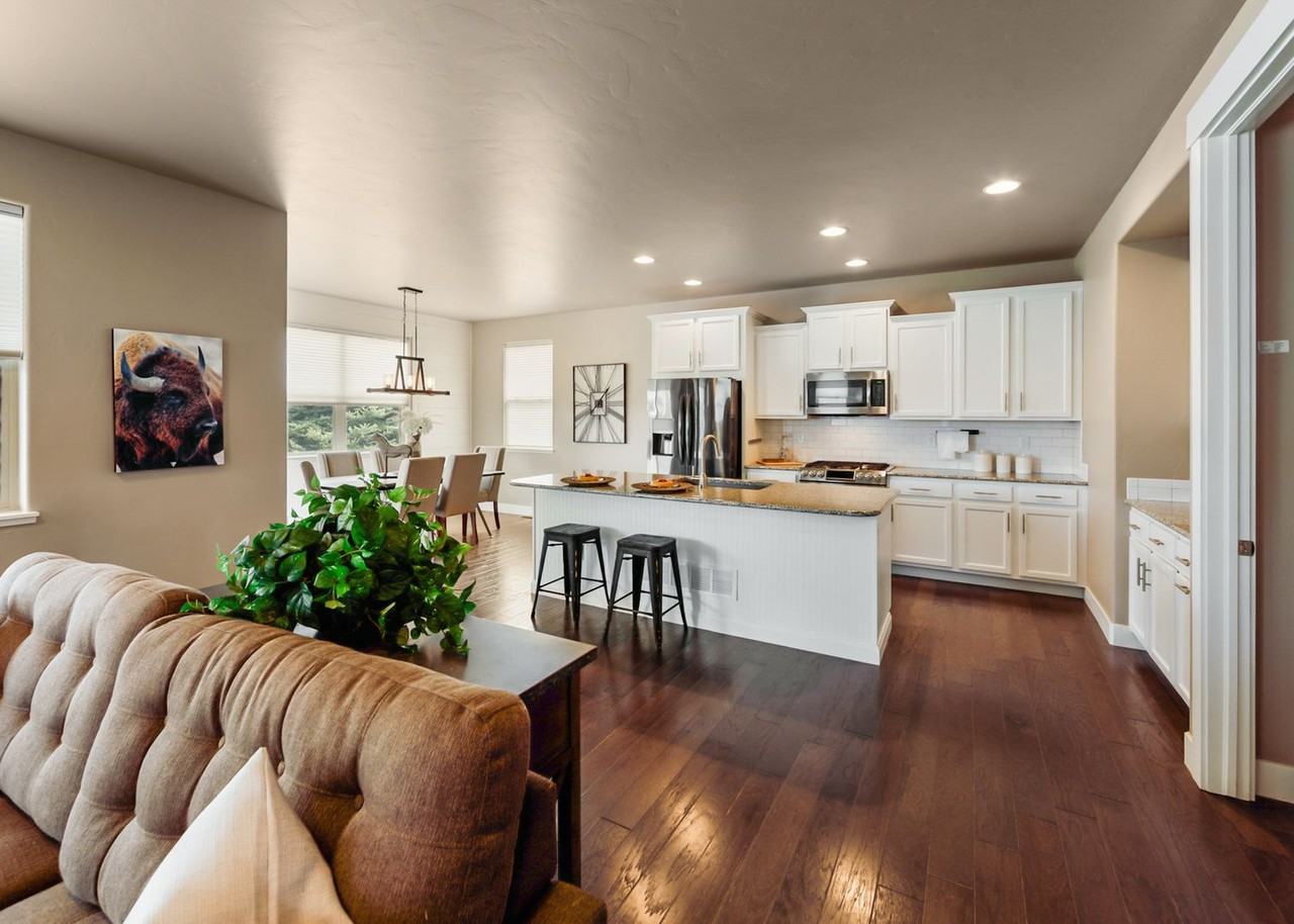 1118 Sea Biscuit Dr - Photo 4 of 50