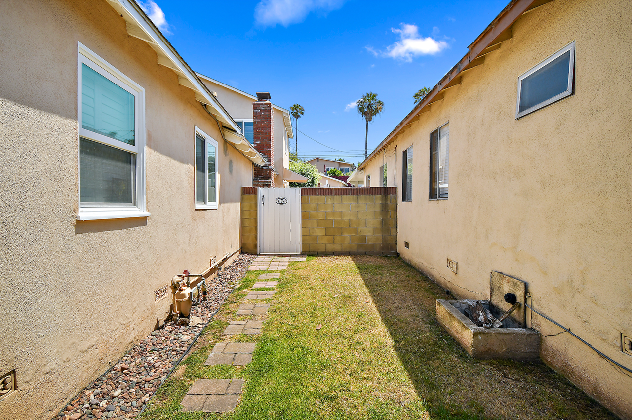 430 N Maria Ave - Photo 3 of 28