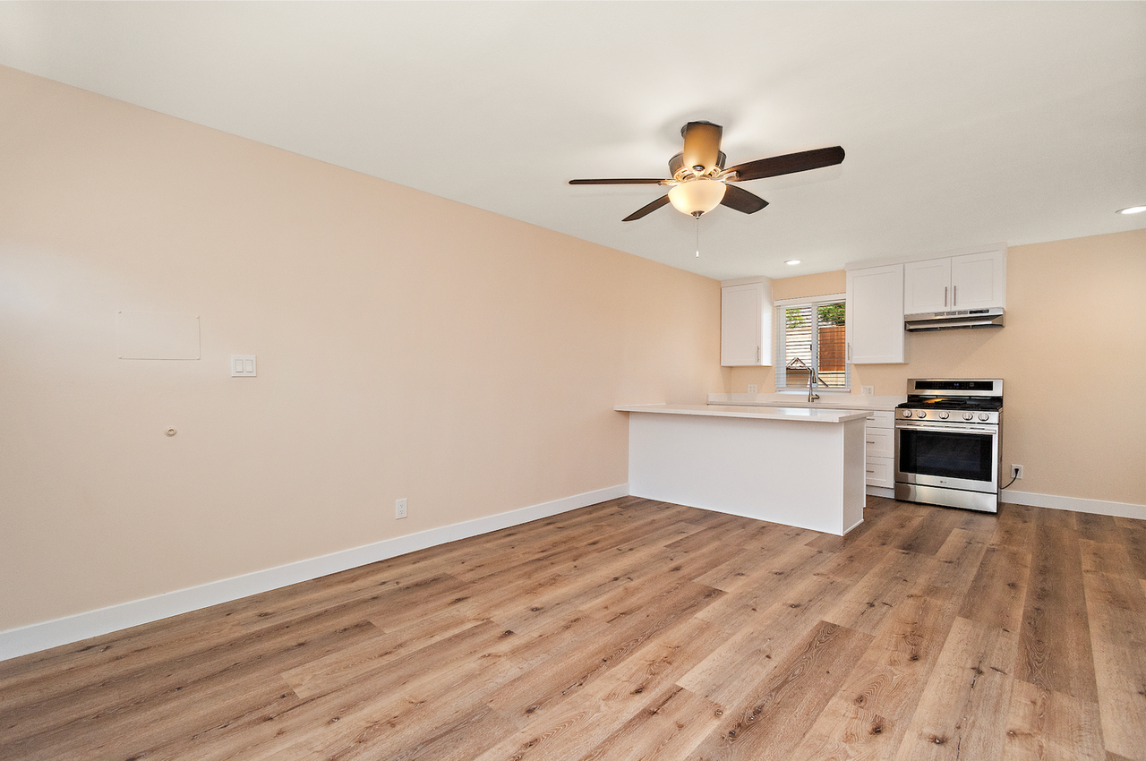430 N Maria Ave - Photo 6 of 28