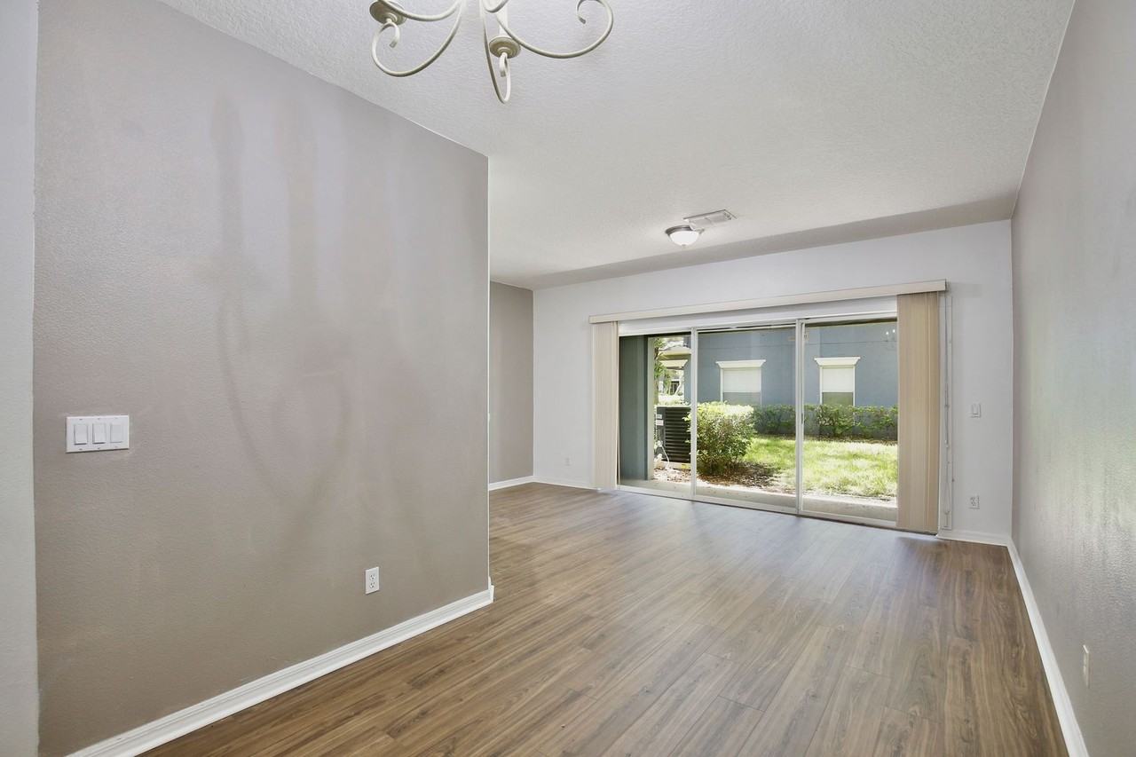 10412 Kiplinger Ln - Photo 5 of 21