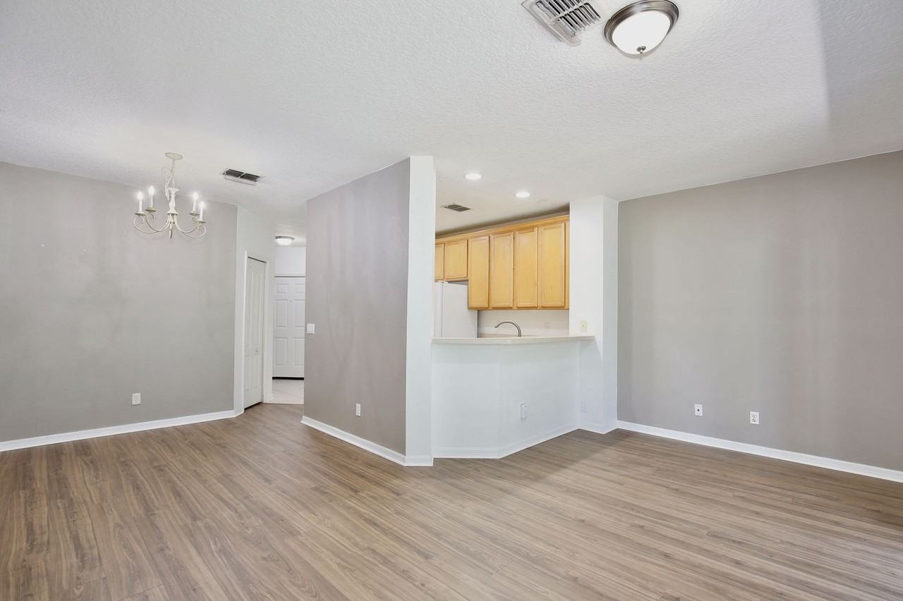 10412 Kiplinger Ln - Photo 6 of 21
