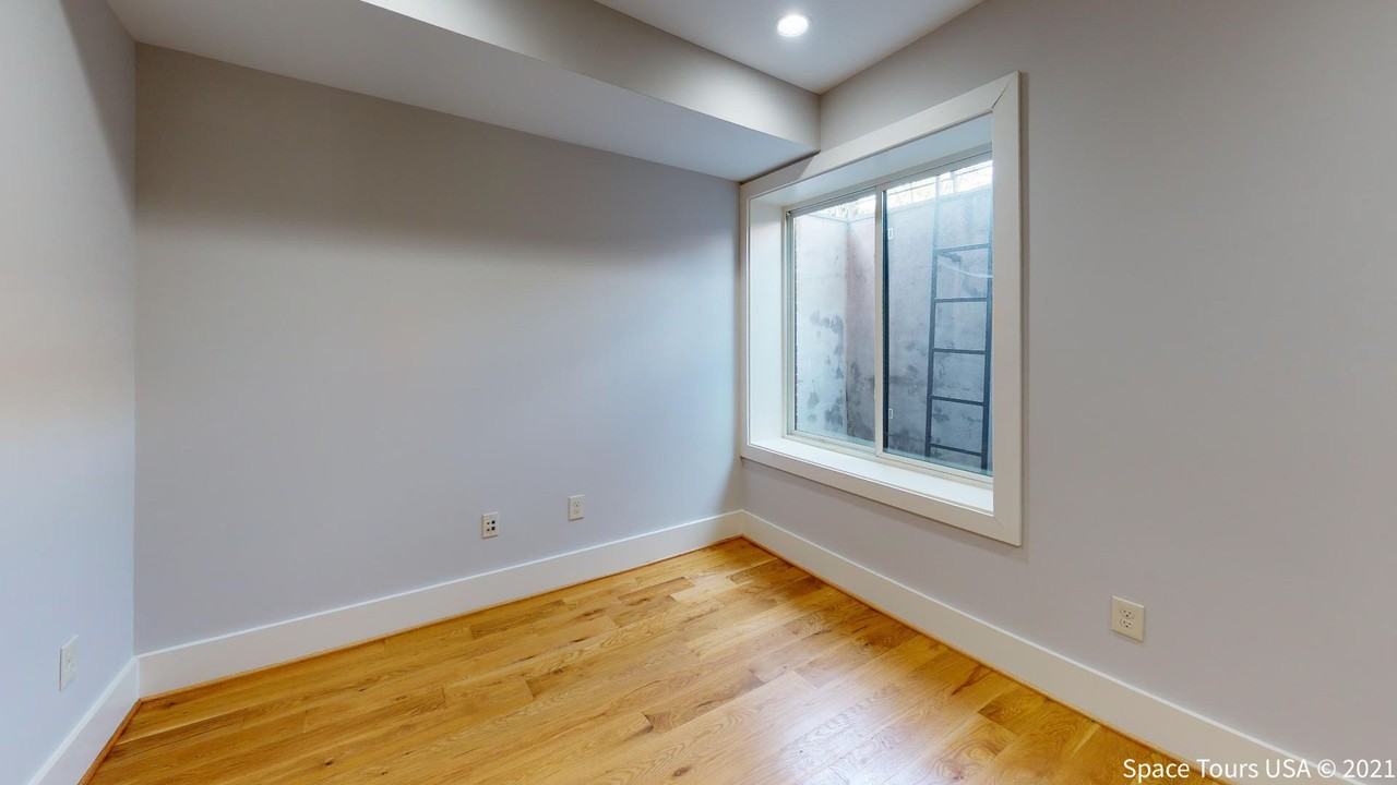 1157 Oates St Ne #1 - Photo 3 of 13