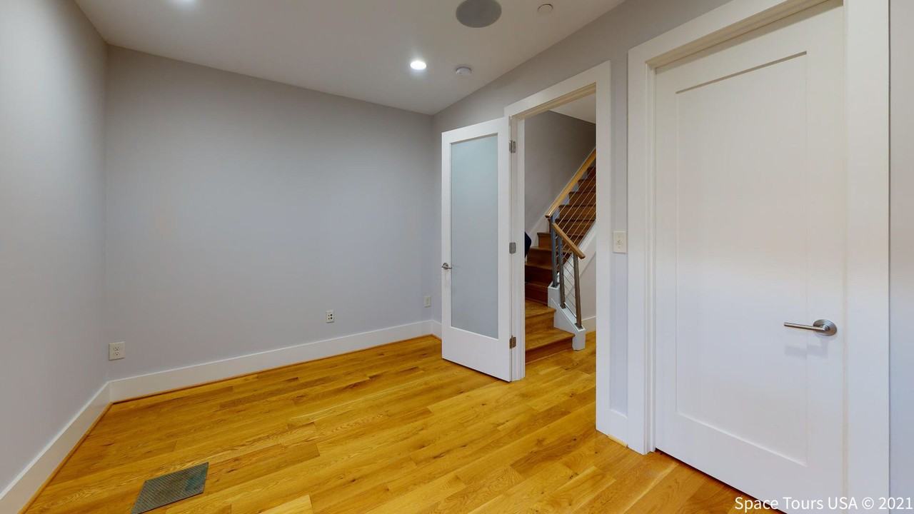 1157 Oates St Ne #1 - Photo 7 of 13