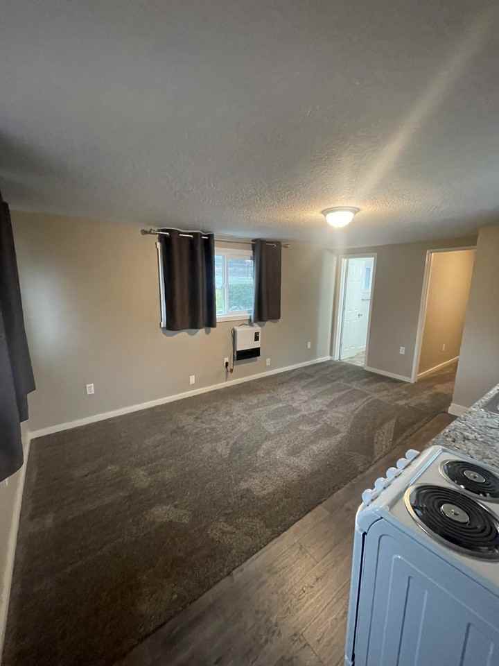 2200 Ne Holmes Rd #3 - Photo 2 of 7