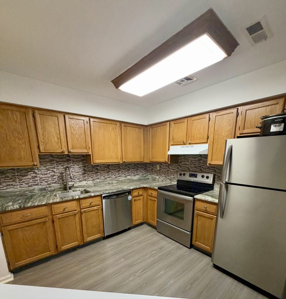 42 Carousel Cir #NA - Photo 3 of 15
